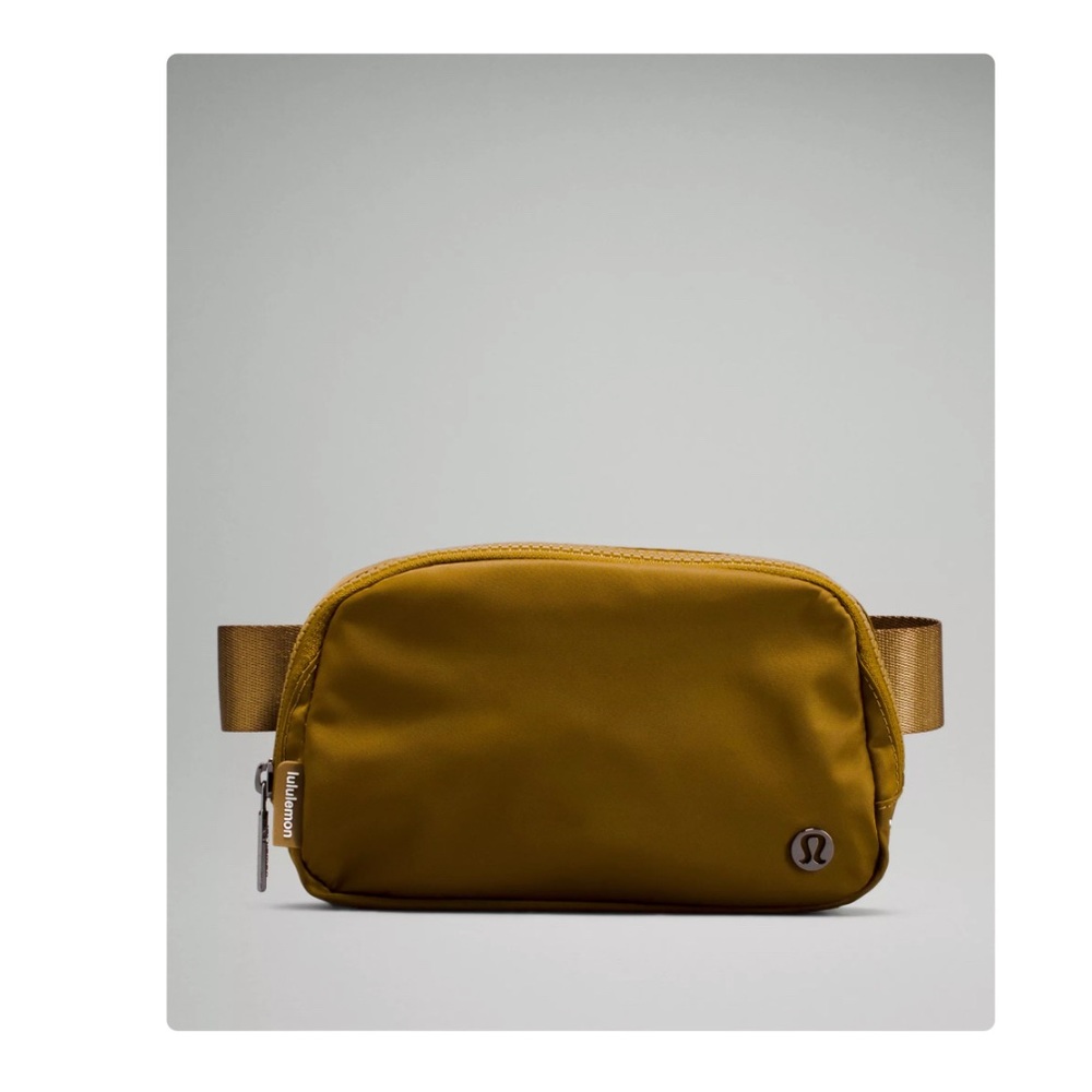 NWT Lululemon Belt Bag